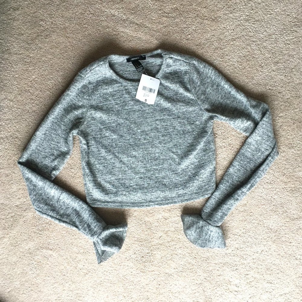 Gray Long Sleeve Crop Top